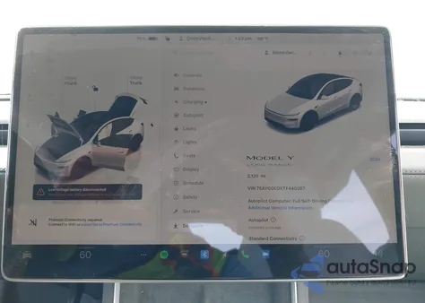 2026 Tesla Model Y Premium Rear-Wheel Drive/Standard Rear-Wheel Drive z USA, uszkodzony, nr VIN 7SAYGDEDXTF440267